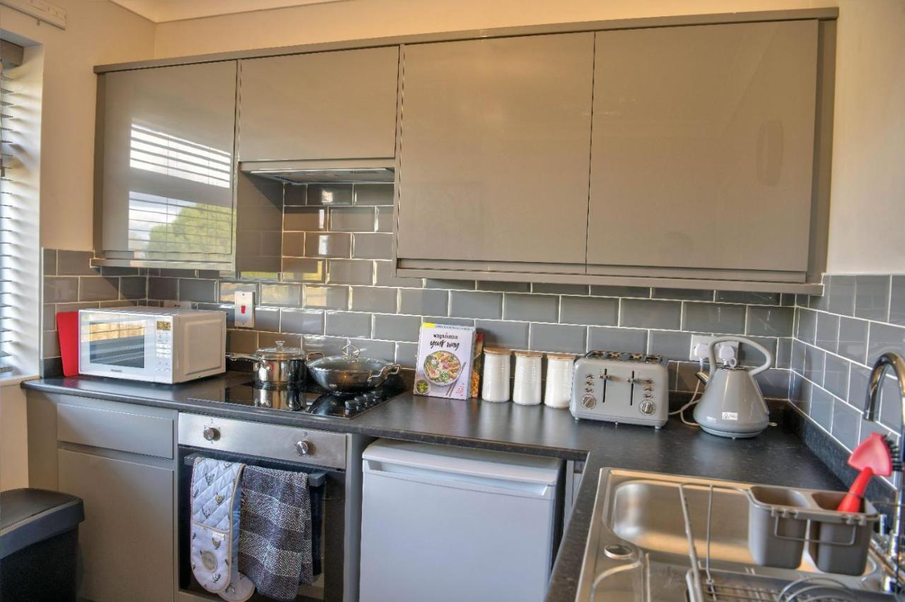 Oakland Apartment เคทเทอริง ภายนอก รูปภาพ